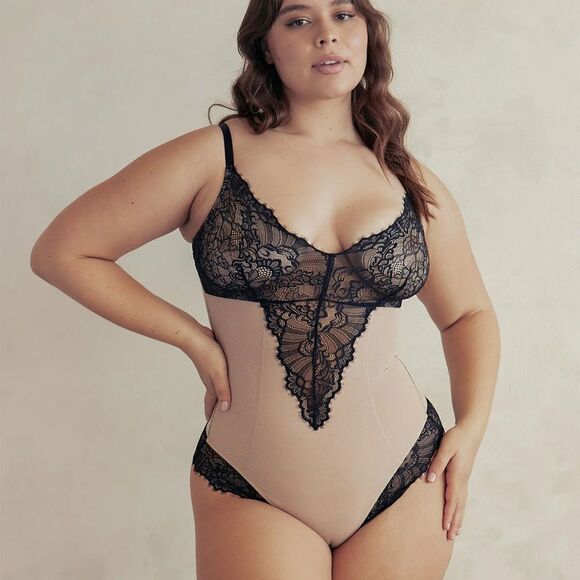 NWT - Pinsy Smoothing Lace Shapewear Bodysuit - SOLD OUT STYLE - Picture 3 of 6